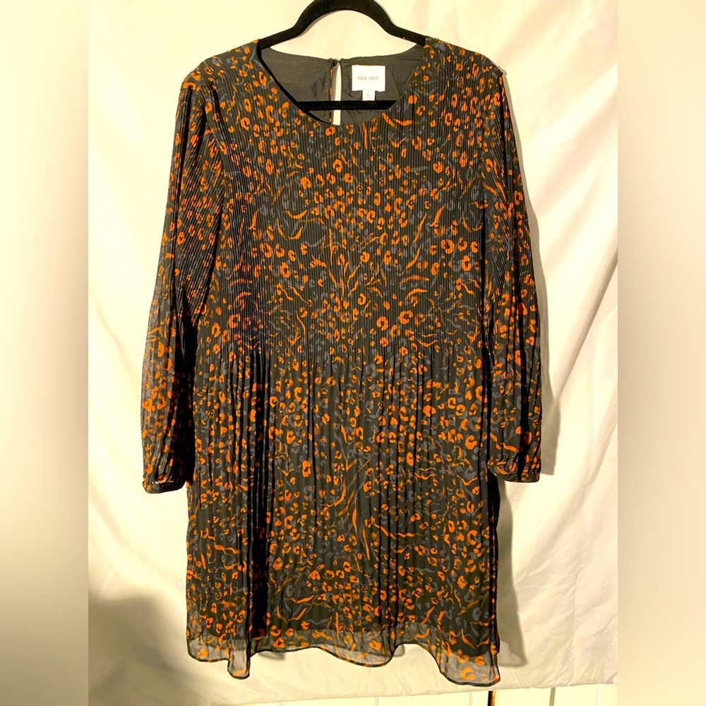 Great for this Season! Nine West XL fun swingy pleated dress